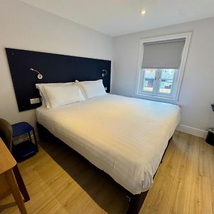 Brentwood Hotel
